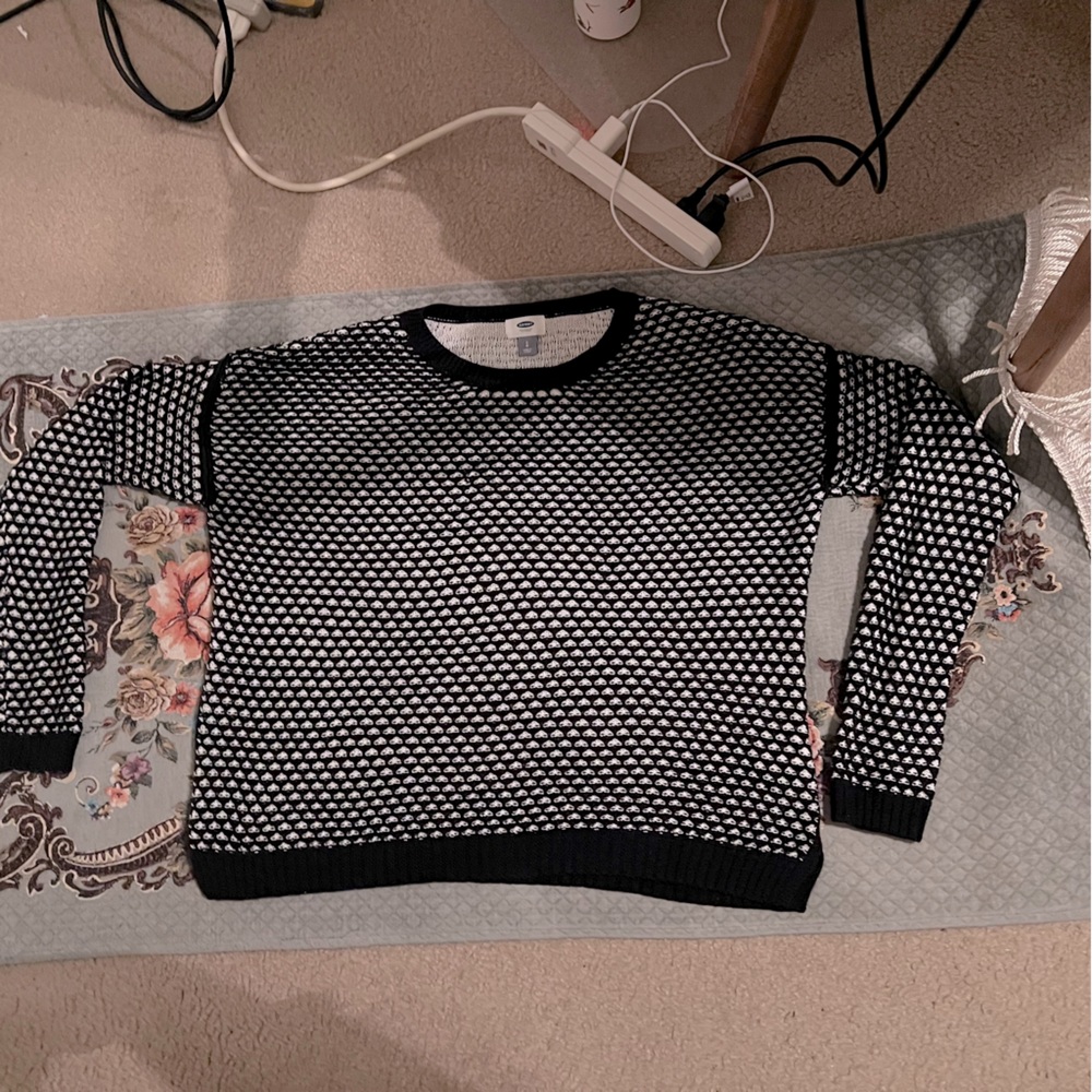 ✨ NWOT Women's Textured-Graphic Pullover ✨